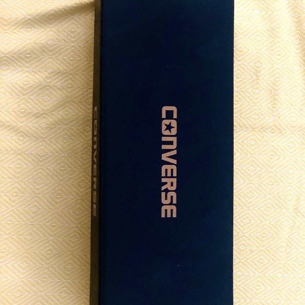 All black low top converse 🖤🖤